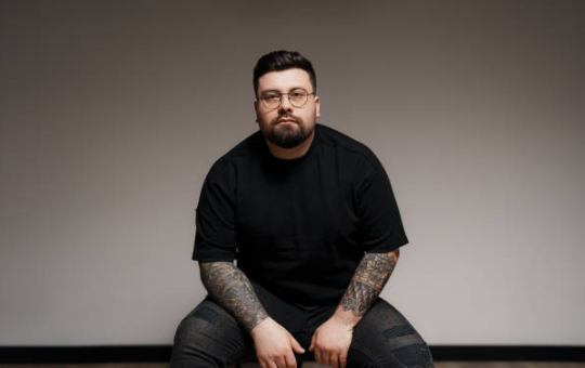  20260443 - Casting Call – Plus Size Male Model (Non-Indian) for E-Commerce Photoshoot - Diva Dubai Casting