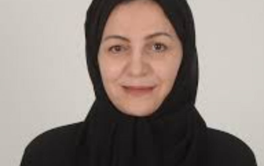 Emirati / saudi female talent (50+ years old)